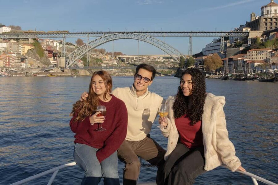 Porto: Douro Cruise, 6 Bridges & 4 Port Wines (Max 7) - Port tasting with room for conversation
