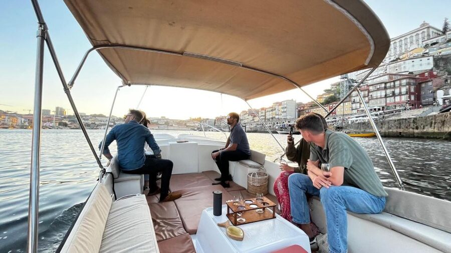Porto: Douro River Boat Cruise with Port Wine Tasting - Foz do Douro, then back to the marina