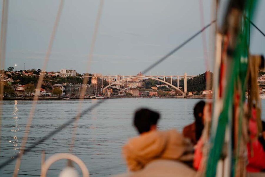 Porto: Douro River Boat Tour with Wine Tasting - Key points to know before booking