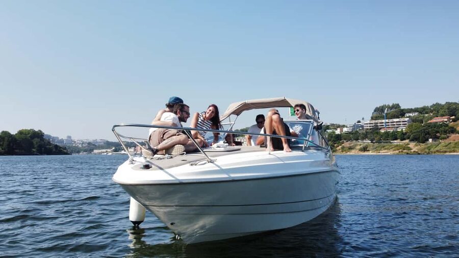 Porto: Douro River Cruise & Boat Tour with Port Wine Tasting - What the $42 price really buys