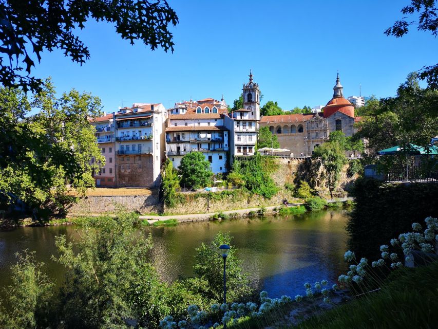 Porto: Douro Valley History & Wine Tour with Cruise & Lunch - São Leonardo da Galafura and the Douro from above