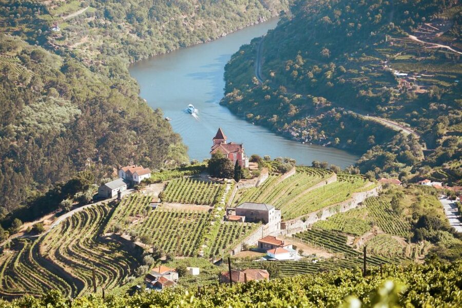 Porto: Douro Valley Tour with Wine Tasting, Cruise and Lunch - Leaving Porto for Peso da Régua