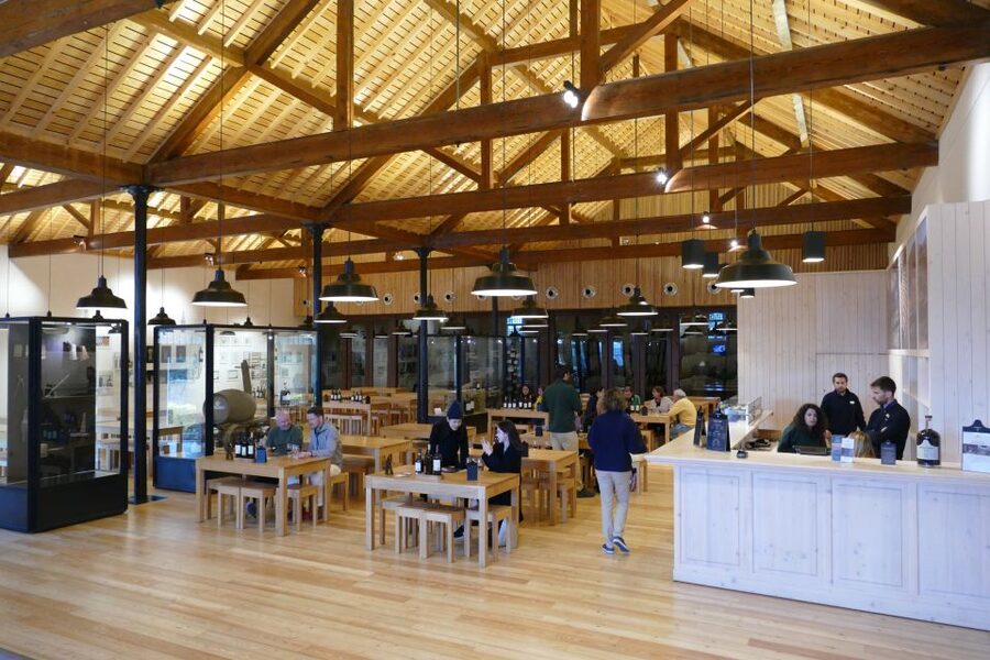 Porto: Graham's Port Lodge Tour with Premium Wine Tastings - Shopping and the final stop