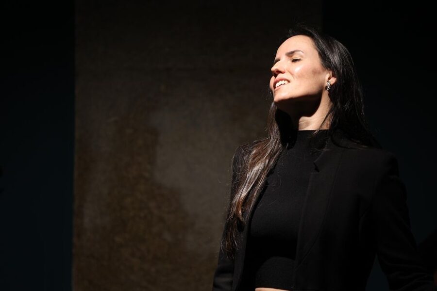 Porto: Intimate Fado Show & Port Wine in Trindade Noble Hall - Practical details before you go