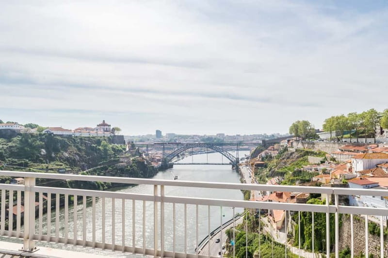 Porto: Magic Train Tour and Port Wine Cellar with Tastings - Who will enjoy this Porto tour?