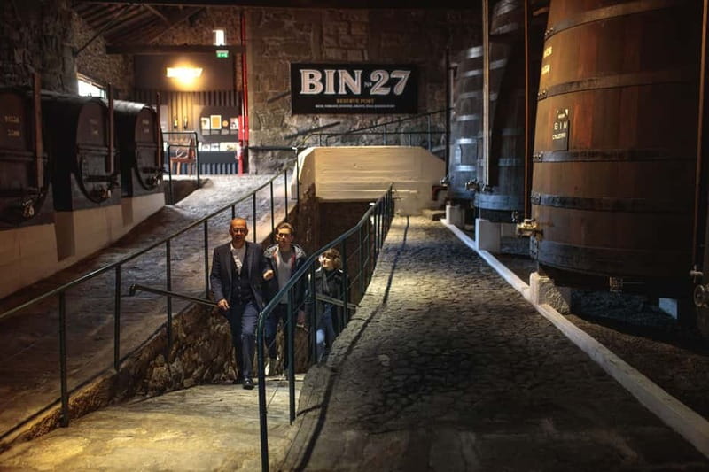 Porto: Port Cellar Visit and Wine Tasting at Fonseca - A relaxed tasting room with helpful staff
