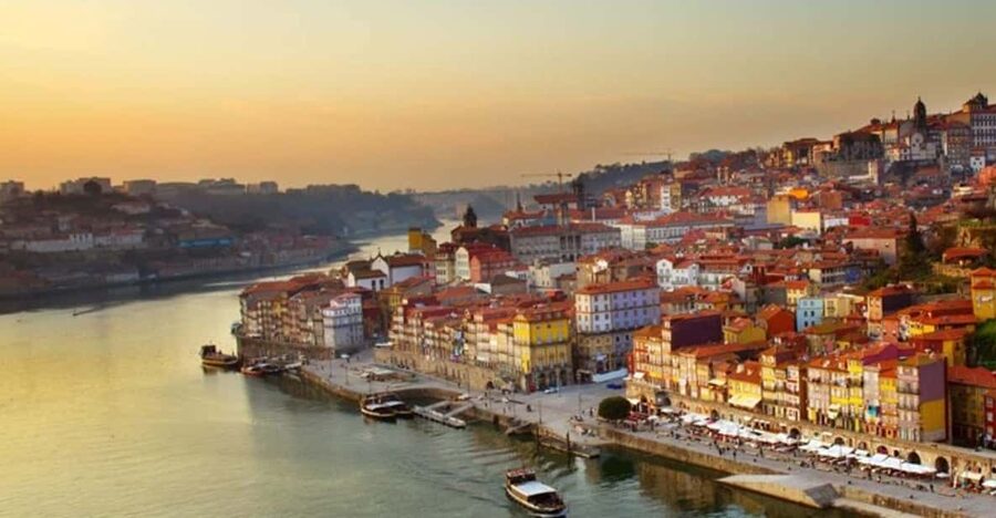 Porto: Port Wine Tour with 7 Port Tastings - The Porto to Gaia walk puts the wine in context