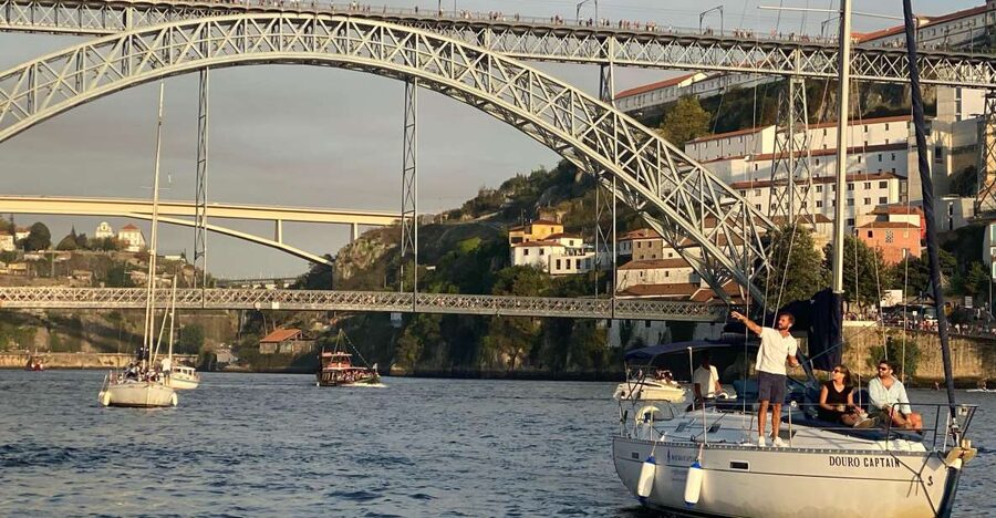 Porto: Private Douro River Charming Cruise w/wine tasting - Setting out from Douro Marina