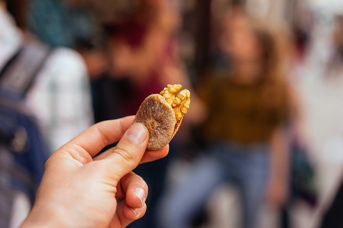 Porto Private Food and Drink Tasting Tour with Local - Galerias Palladium and the city between bites