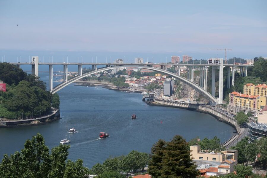 Porto: Self-Guided Bike and Boat Tour with Port Wine Tasting - A flexible way to see Porto and Gaia