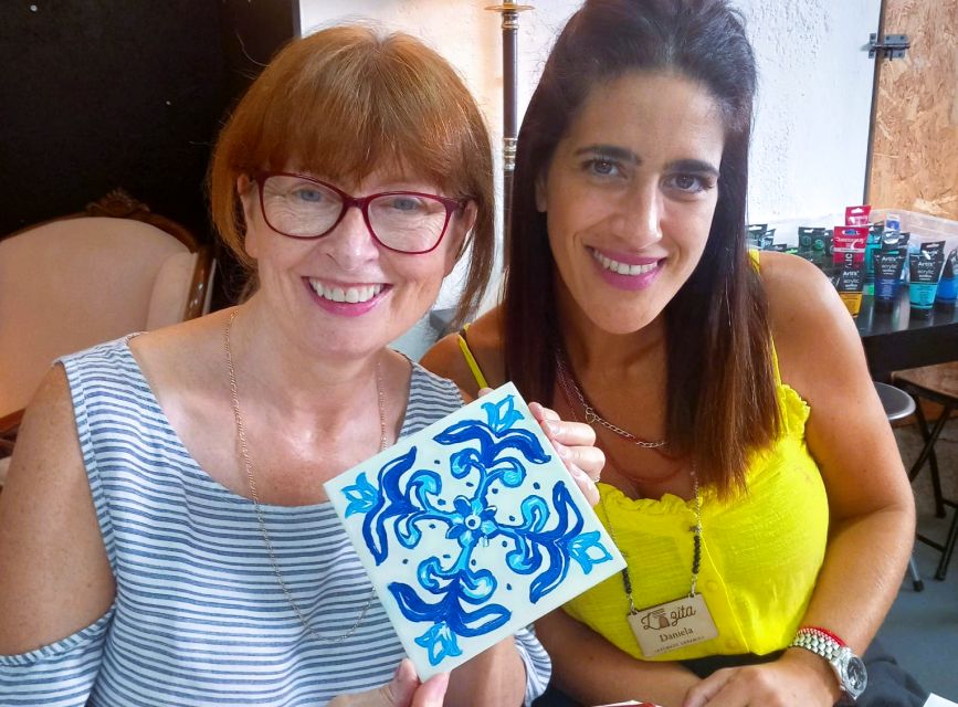Porto: Tile Painting and Cocktails in Downtown Porto - Who should book this activity