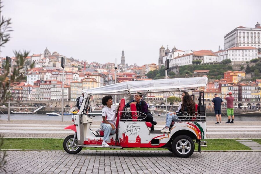 Porto: Tuk tuk Tours with Port Wine Tasting - Ribeira and the Douro riverfront