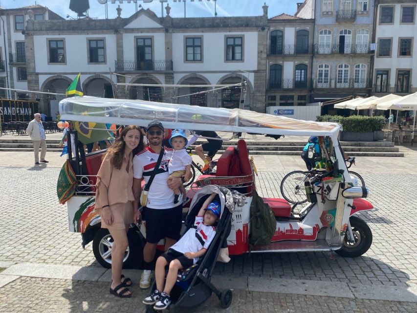 Porto: Tuk tuk Tours with Port Wine Tasting - The guides make the biggest difference