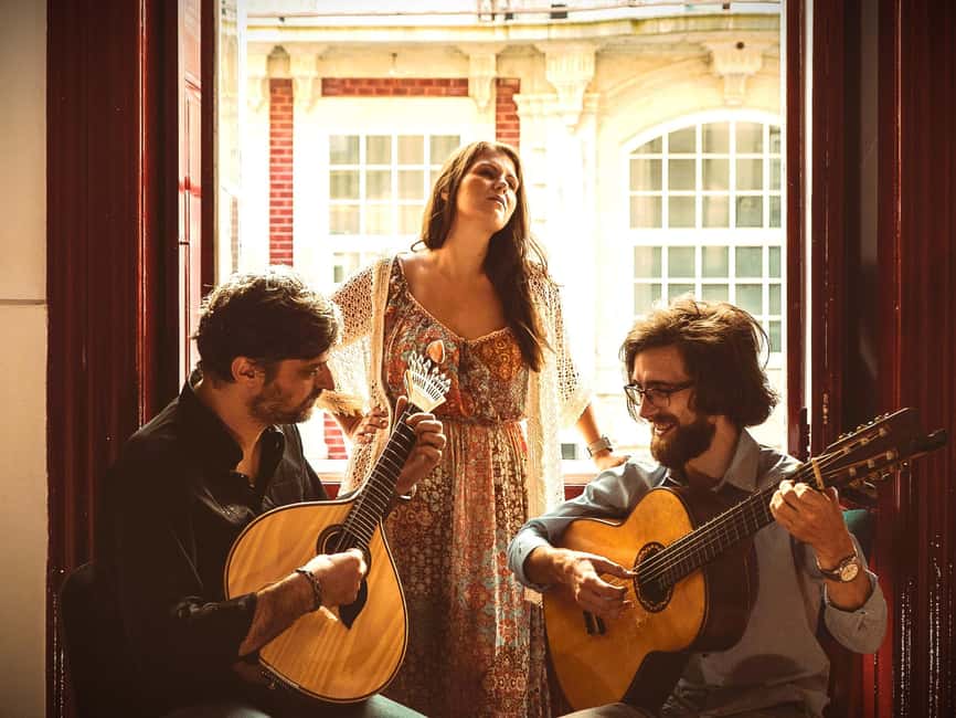 Porto: What is Fado? Commented Live Concert with Port Wine - Key points to know before booking