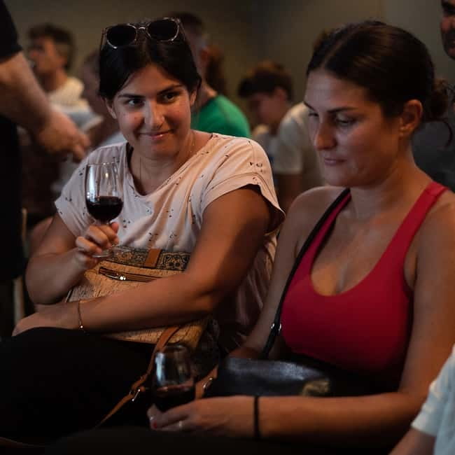 Porto: What is Fado? Commented Live Concert with Port Wine - Is $18 good value in Porto?