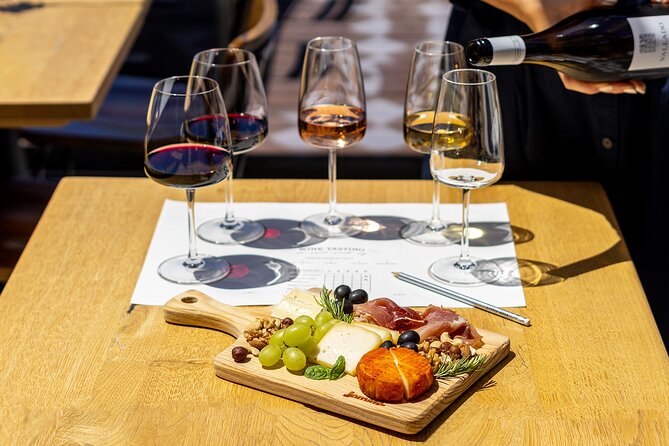 Porto Wine Tasting Experience with Portuguese Tapas Plate - What happens during the 90-minute tasting