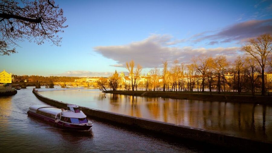 Prague: Evening Vltava River Eco Cruise with Prosecco - Prosecco, snacks, and onboard service