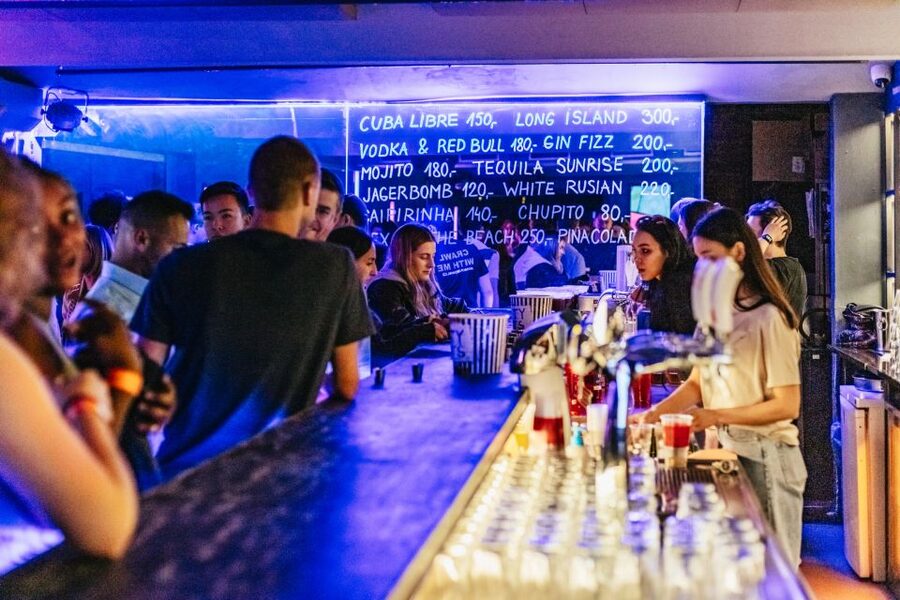 Prague: Pub Crawl with Unlimited Drinks & 5-floor Club Entry - Is $40 good value?
