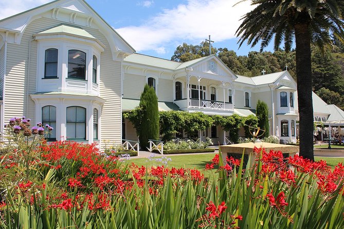 Premium 4 -Best Wineries Napier Hawke's Bay Tour, 5.5h - 6Hours - The Gimblett Gravels stop