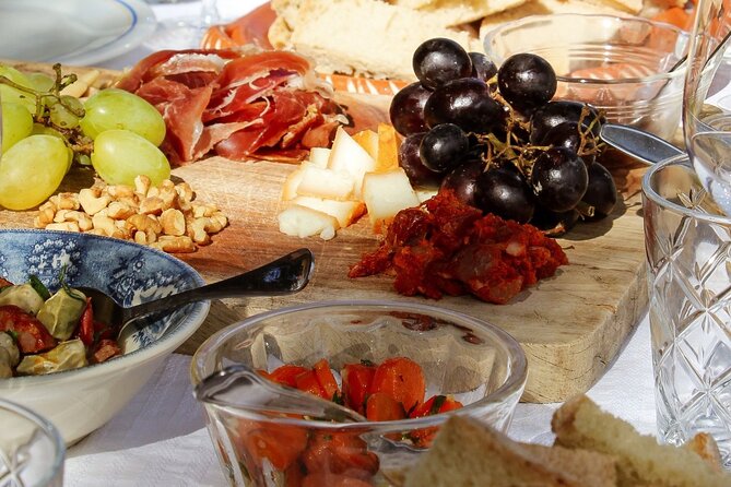 Premium Vineyard Tour & Tasting - Why the small group matters