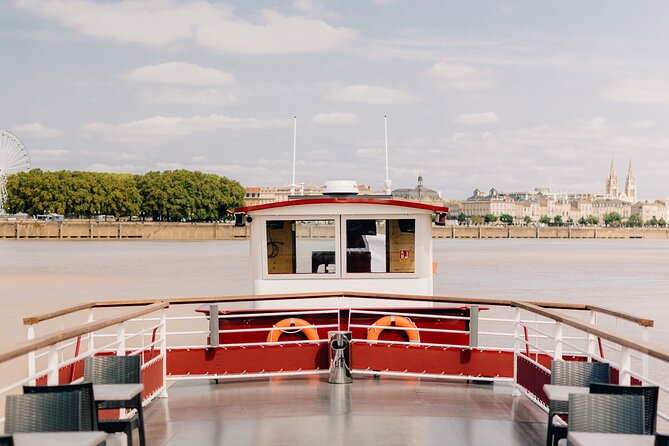Prestige Commented Cruise glass of wine and Canelé in Bordeaux - Who will enjoy this Bordeaux cruise most