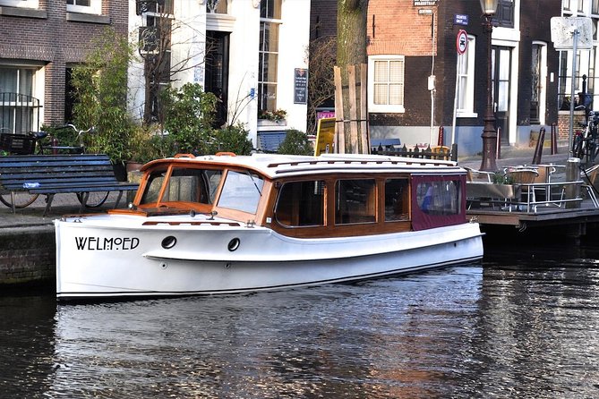 Private Champagne Canal Cruise in Amsterdam - What the captain adds to the ride