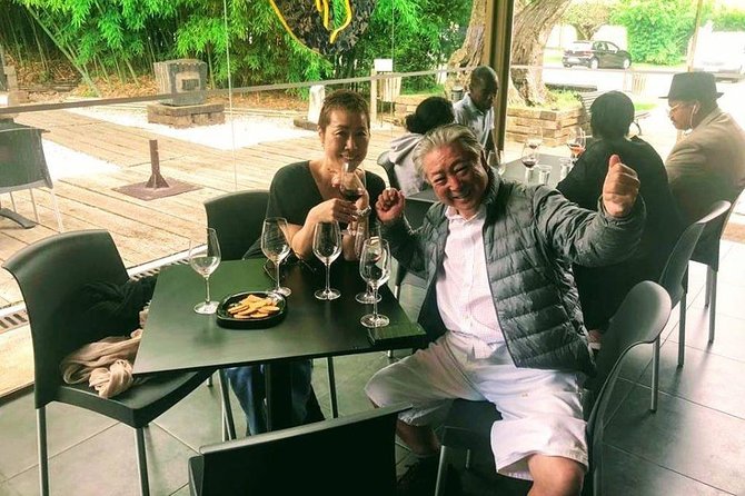 Private Lisbon Arrabida Wine Tour: Food & Wines, Mountain and Sea - Choosing between Bacalhoa and José Maria da Fonseca