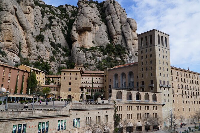 Private Montserrat with Lunch and Wine Tasting from Barcelona - What the guide adds to the experience