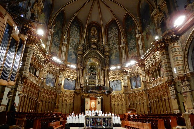 Private Montserrat with Lunch and Wine Tasting from Barcelona - Exploring Montserrat’s basilica and mountain setting