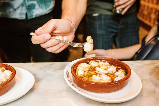 Private Seville Tapas & History Tour - Bar Bistec: garlic shrimp and a proper final meal