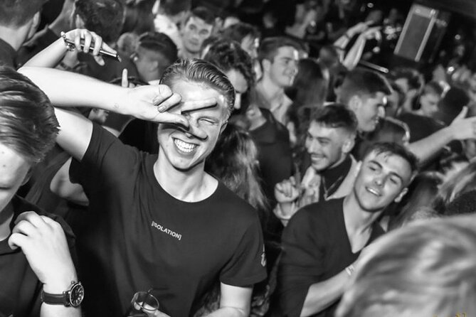 Pub Crawl Madrid by Mad Party Crew - Is this a good solo activity?