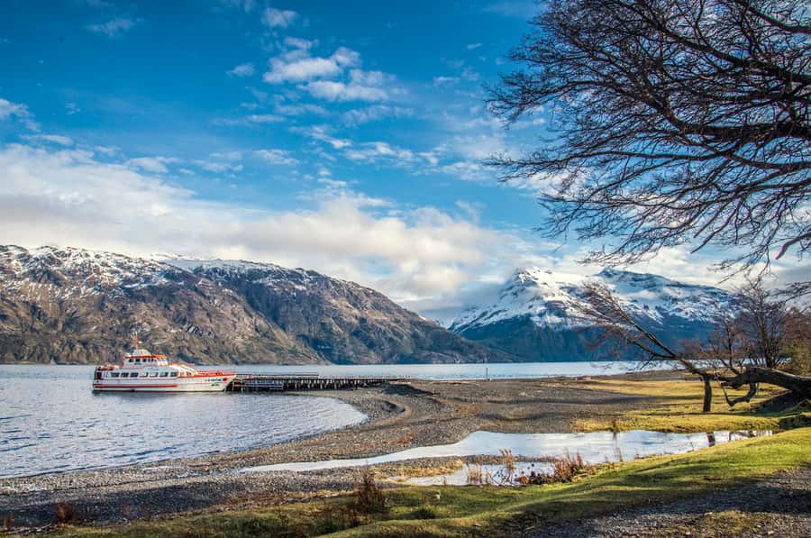 Puero Natales: Glacier Tour with Lunch & Whiskey Aperitif - Why this glacier day feels different from a quick boat trip