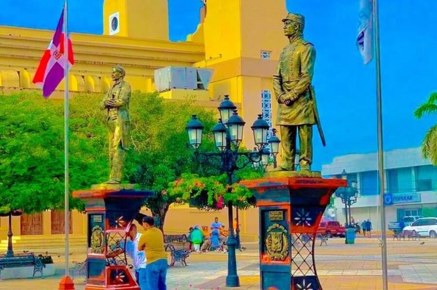 Puerto Plata: City Tour with Rum and Chocolate Factories - The Puerto Plata sign and the Atlantic Boulevard