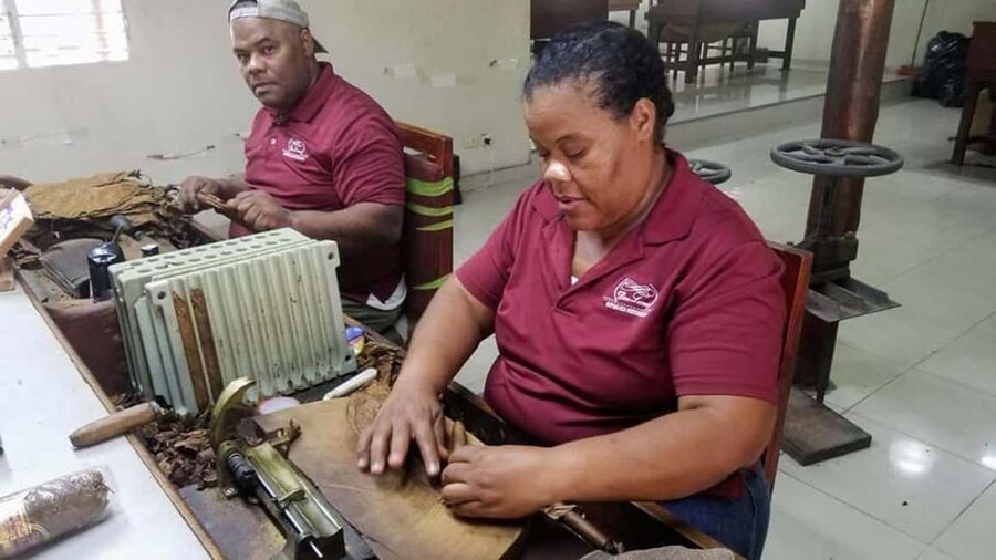 Punta Cana: Don Lucas Cigar Factory & Rum Tour with Pickup - Inside the Don Lucas Cigar Factory