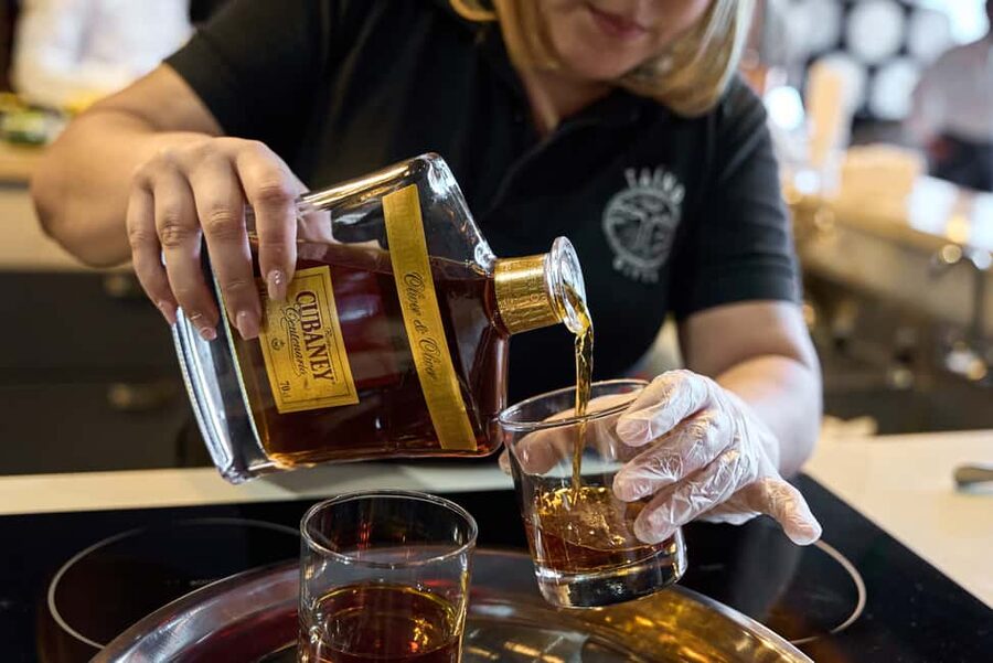 Punta Cana Oliver & Oliver Rum Tasting & Taino Concept Store - Shopping after the tasting