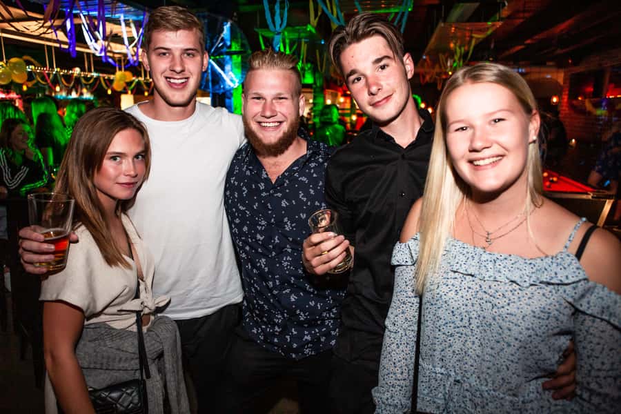 Queenstown: Ice Bar Crawl - Five bars, one organized route