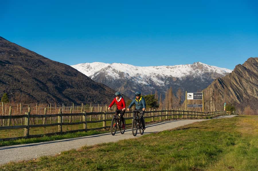 Queenstown: Self-Guided Gibbston Valley Wineries Bike Tour - Queenstown to the Gibbston Valley by bike