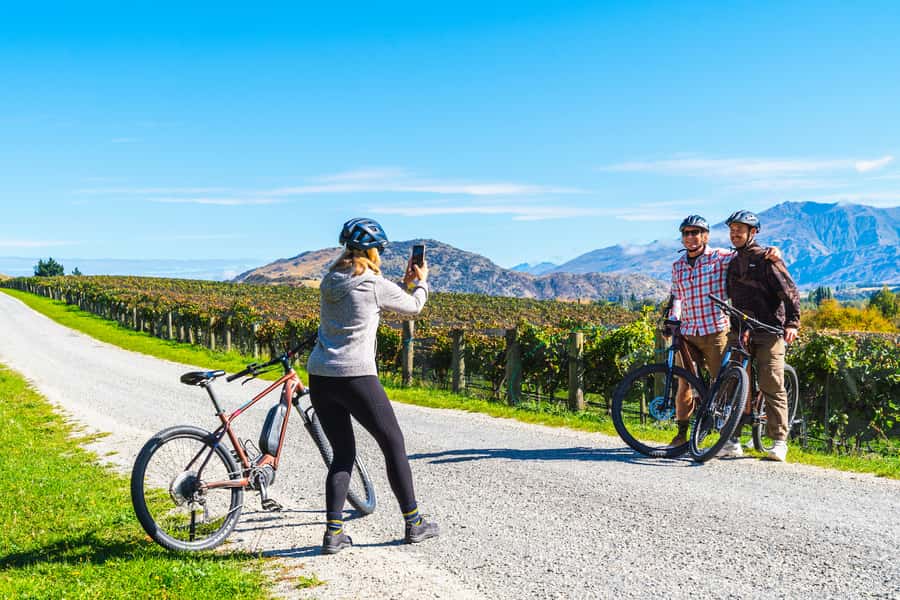 Queenstown: Self-Guided Gibbston Valley Wineries Bike Tour - The Arrow and Kawarau rivers set the pace
