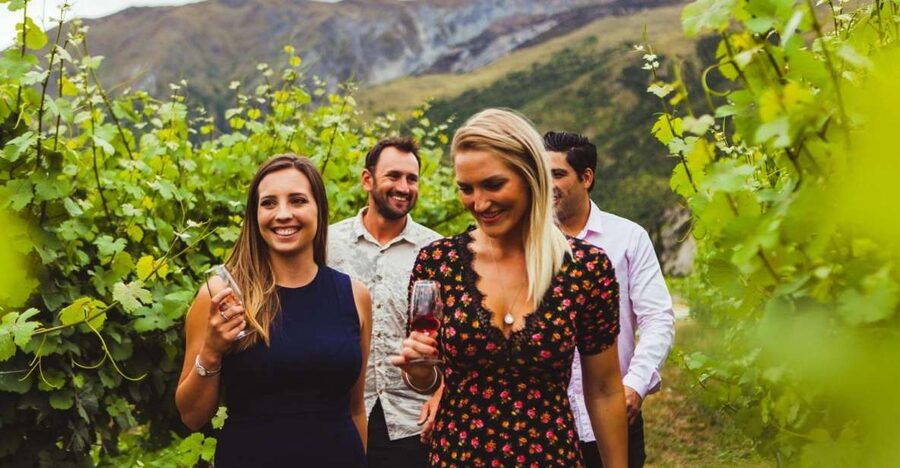Queenstown: Wine Tasting Tour - The guide can make or break the day