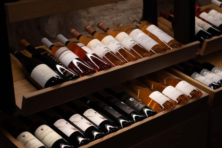 Rethymno: Cretan Wine Tasting Guided Tour with Local Food - Getting to Sella Vineria in the old town