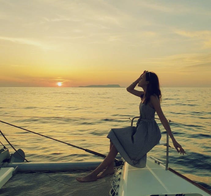 Rethymno: Sunset Catamaran Cruise - Sushi & Open Bar - Why this Rethymno cruise works so well at sunset