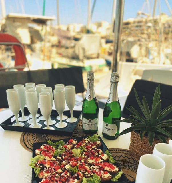 Rethymno: Sunset Catamaran Cruise - Sushi & Open Bar - The first hour: settling into the catamaran