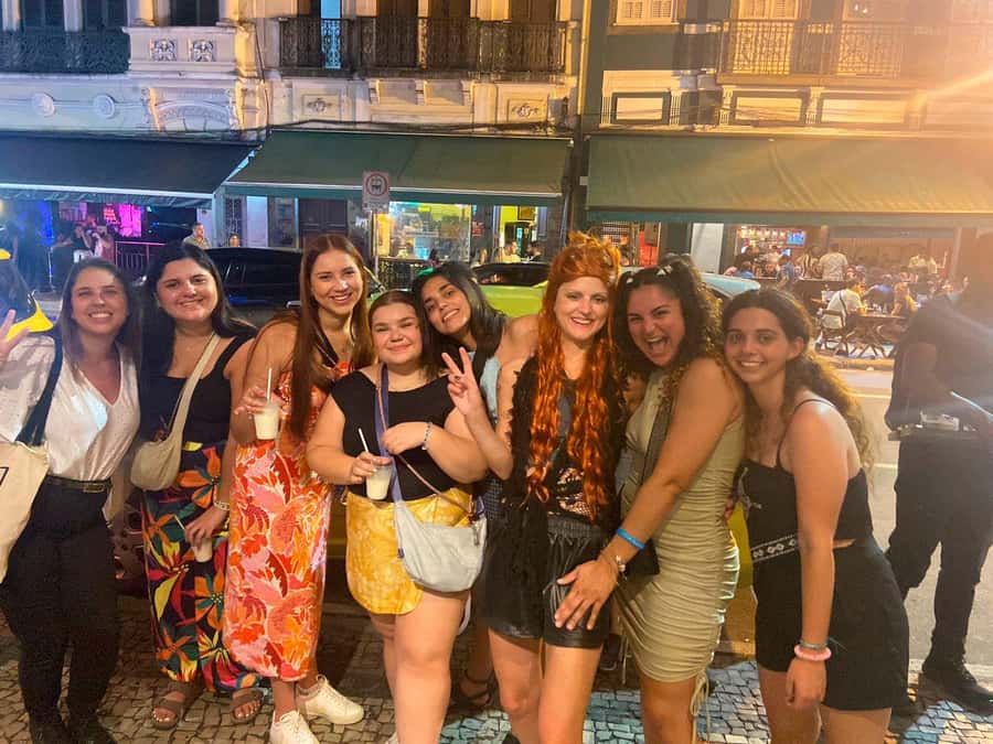 Rio: Pub Crawl in Lapa with Cachaça Tasting and Live Samba - Who should book this experience