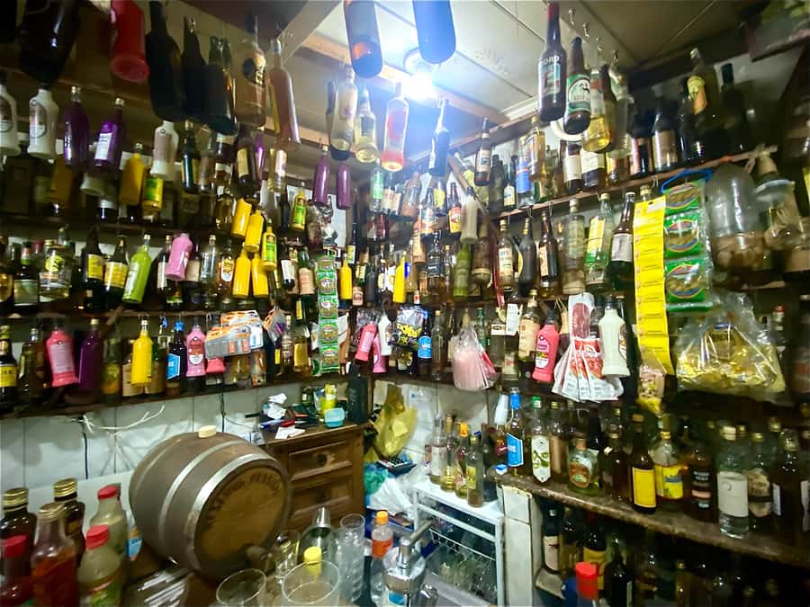 Rio: Pub Crawl in Lapa with Cachaça Tasting and Live Samba - Ending with Brazilian funk, pop, and reggaeton