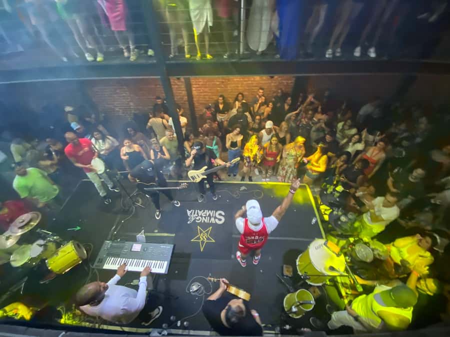 Rio: Pub Crawl in Lapa with Cachaça Tasting and Live Samba - What $33 includes, and what it does not