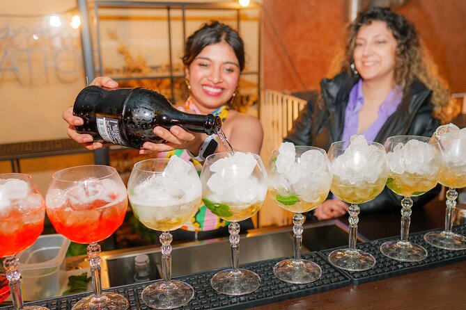 Rome Bar Crawl: Interactive Night Tour with Games and Karaoke - Games, icebreakers, and karaoke for strangers