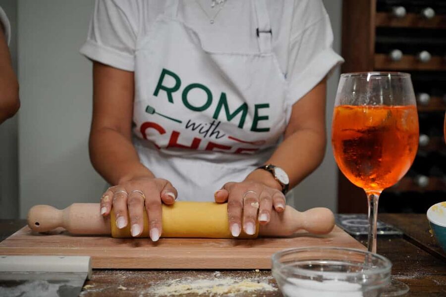 Rome Cooking Class: Make Pasta and 3 Spritz Cocktails - Choosing Carbonara or Cacio e Pepe