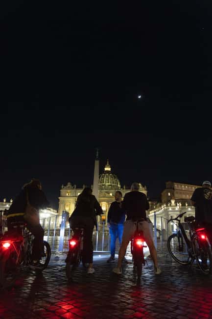 Rome: E-Bike Night Tour with Food and Wine Tasting - Piazza Navona, the Pantheon, and Trevi Fountain