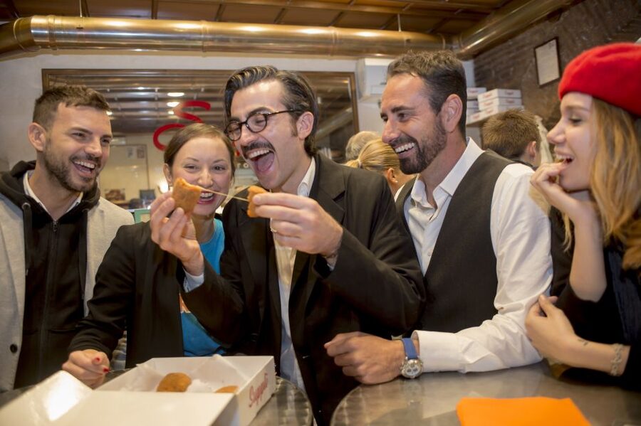 Rome: Food Tour and Wine Tasting in a Traditional Trattoria - Who should book this food walk?