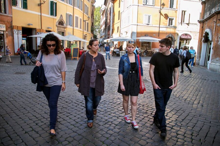 Rome: Food & Wine Tour of Campo de Fiori, Ghetto, Trastevere - The Jewish Ghetto and its distinctly Roman flavors